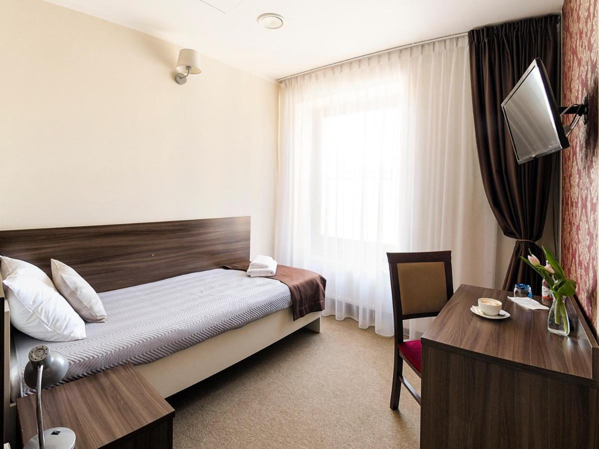 Hotel Dabrowski Освенцім Екстер'єр фото