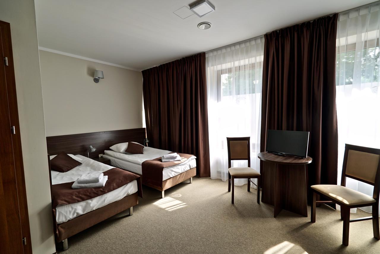 Hotel Dabrowski Освенцім Екстер'єр фото