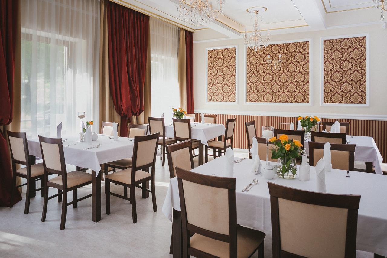 Hotel Dabrowski Освенцім Екстер'єр фото