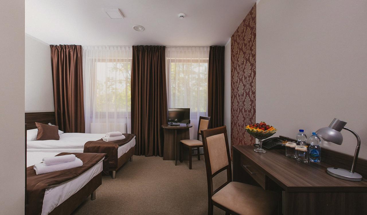 Hotel Dabrowski Освенцім Екстер'єр фото